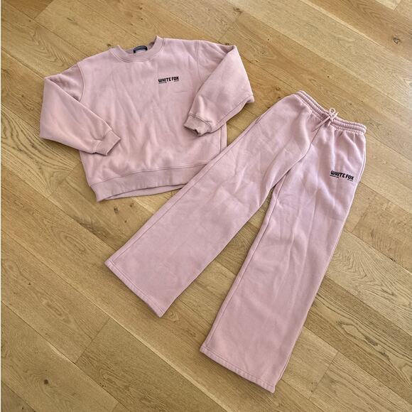 White Fox Sweatshirt and Joggers Greetings from the Desert Set in Blush Pink - Picture 1 of 8